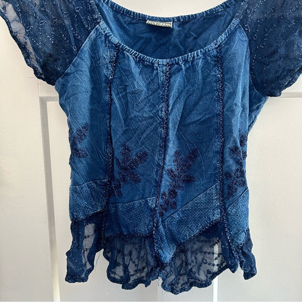 Devi | Vintage Lace Top - Picture 5 of 12